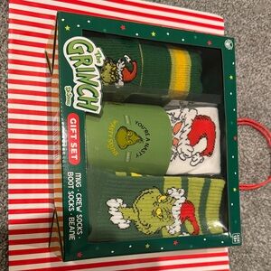 The Grinch Green and White Sock Gift Set